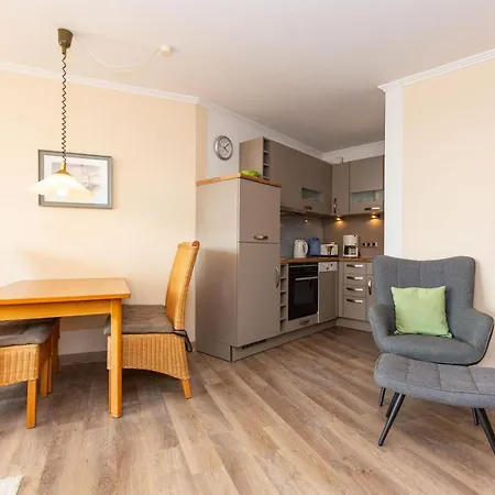 Trafalgar 123 Apartment