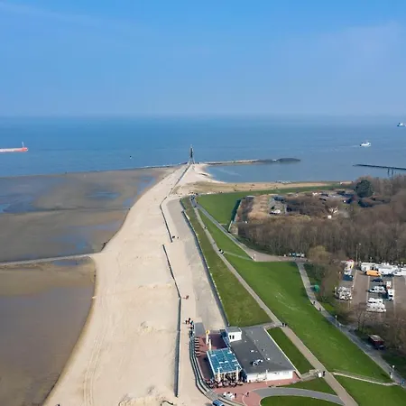 Trafalgar 123 Apartment